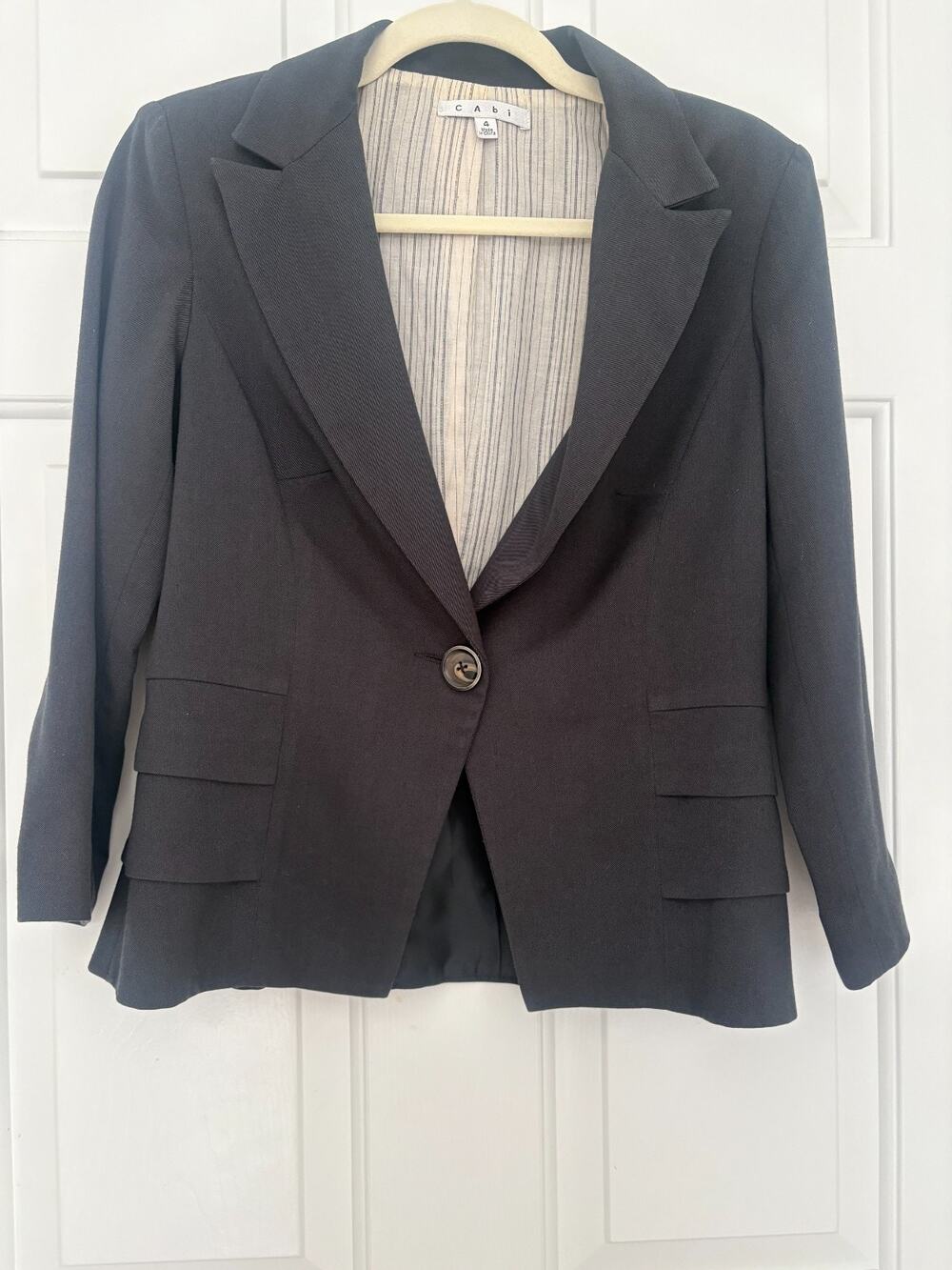 Cabi Bossy Blazer Style 230 Charcoal Gray Peplum Ruffle Hem Career Jacket Size 4